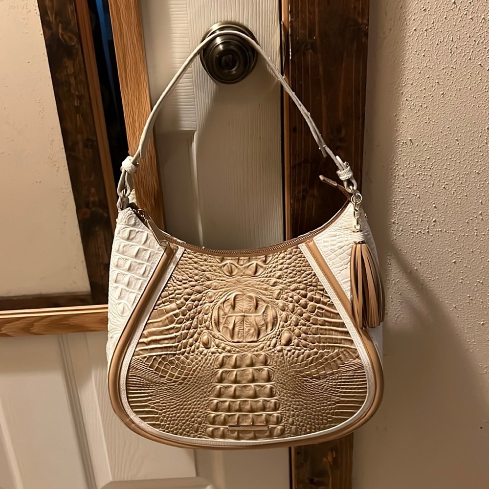 Like New Amira Brahmin purse